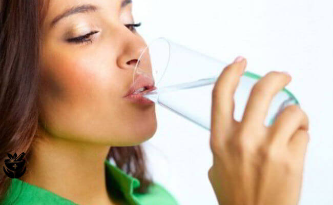 beber mucha agua cuanto se tiene  cálculos de cistina 
