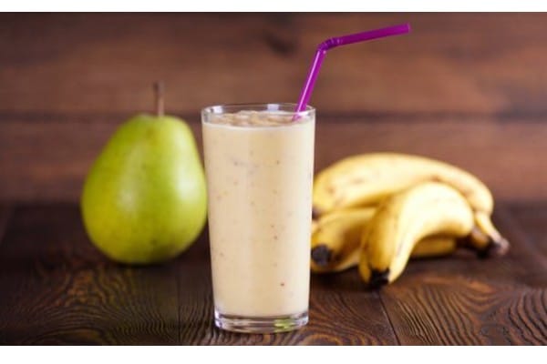 Jugo de banana y pera