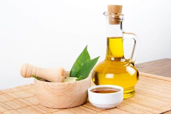Mascarilla de miel huevo y aceite de oliva