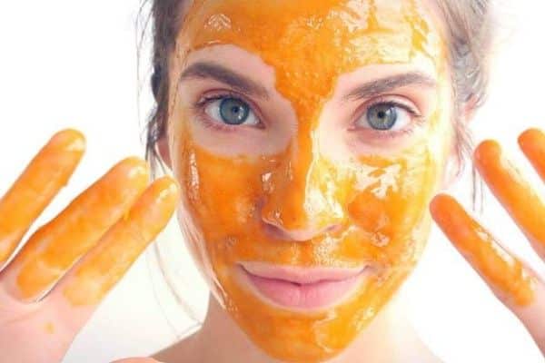 mascarilla de naranja y huevo